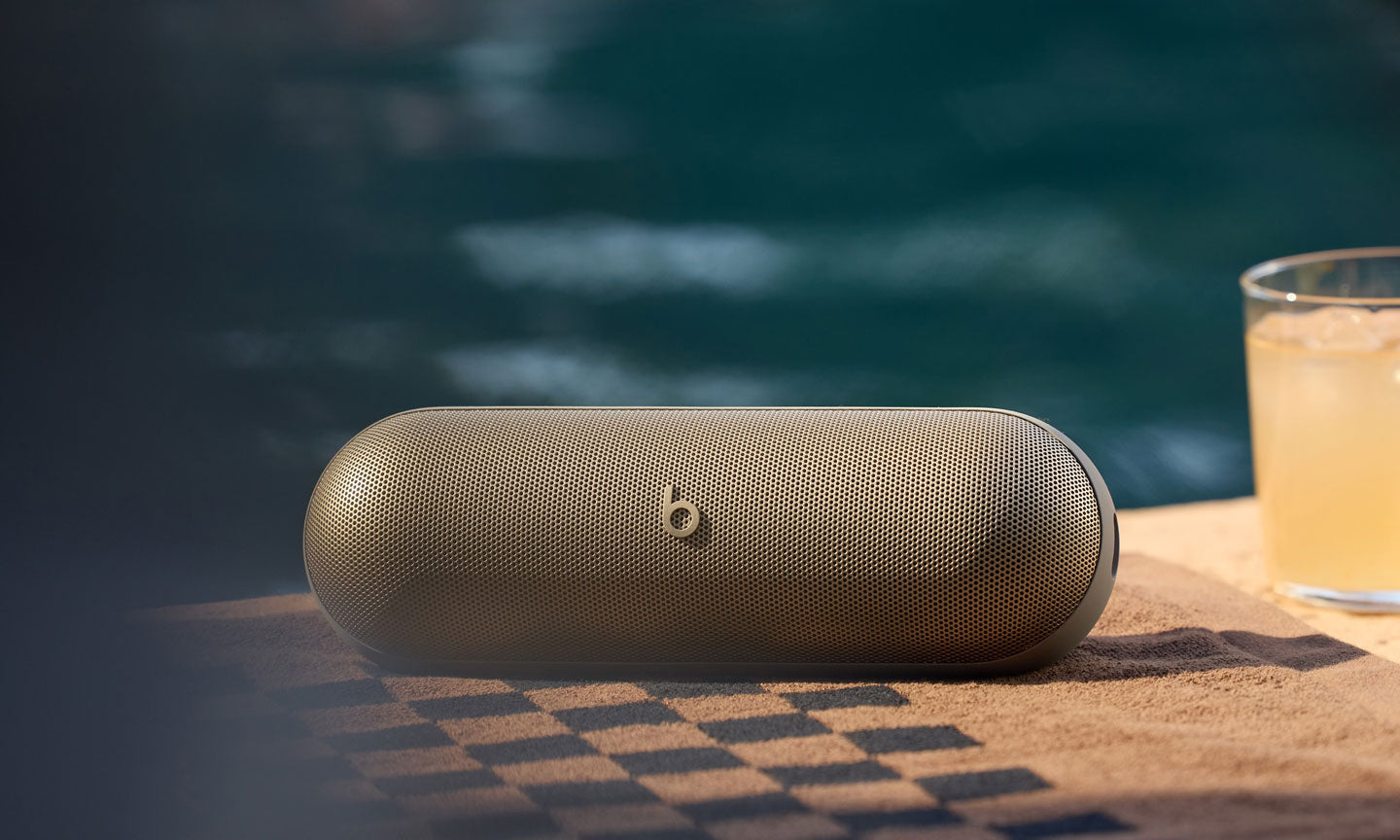 🎧 Beats Pill – Champagne Gold